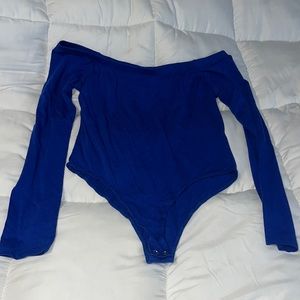 Women’s off the shoulders long sleeve body suit, size L